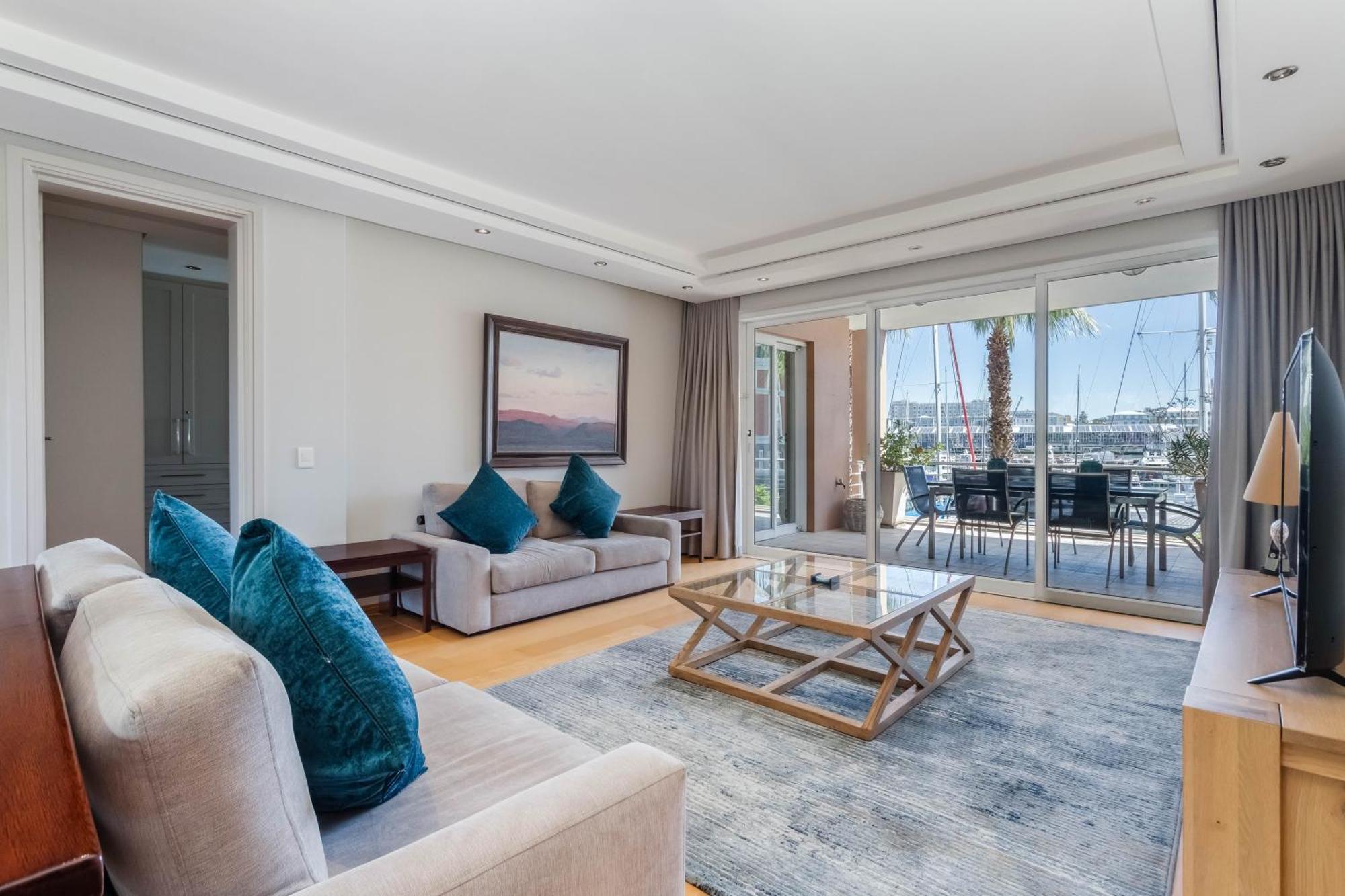 Mountain Marina Luxury Apartments Cape Town Room photo