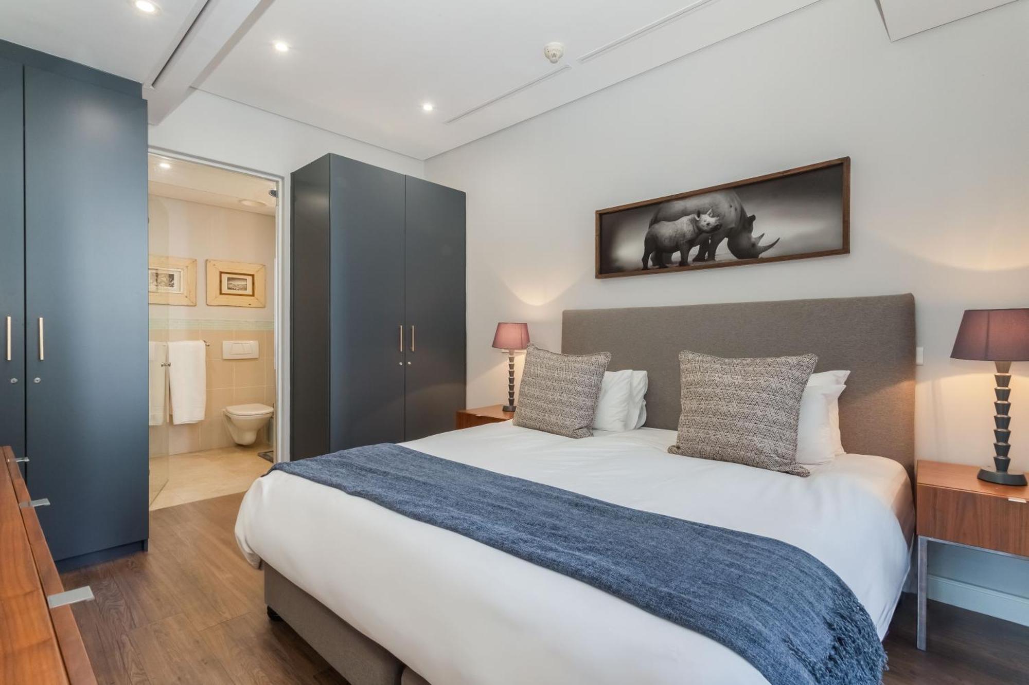 Mountain Marina Luxury Apartments Cape Town Room photo