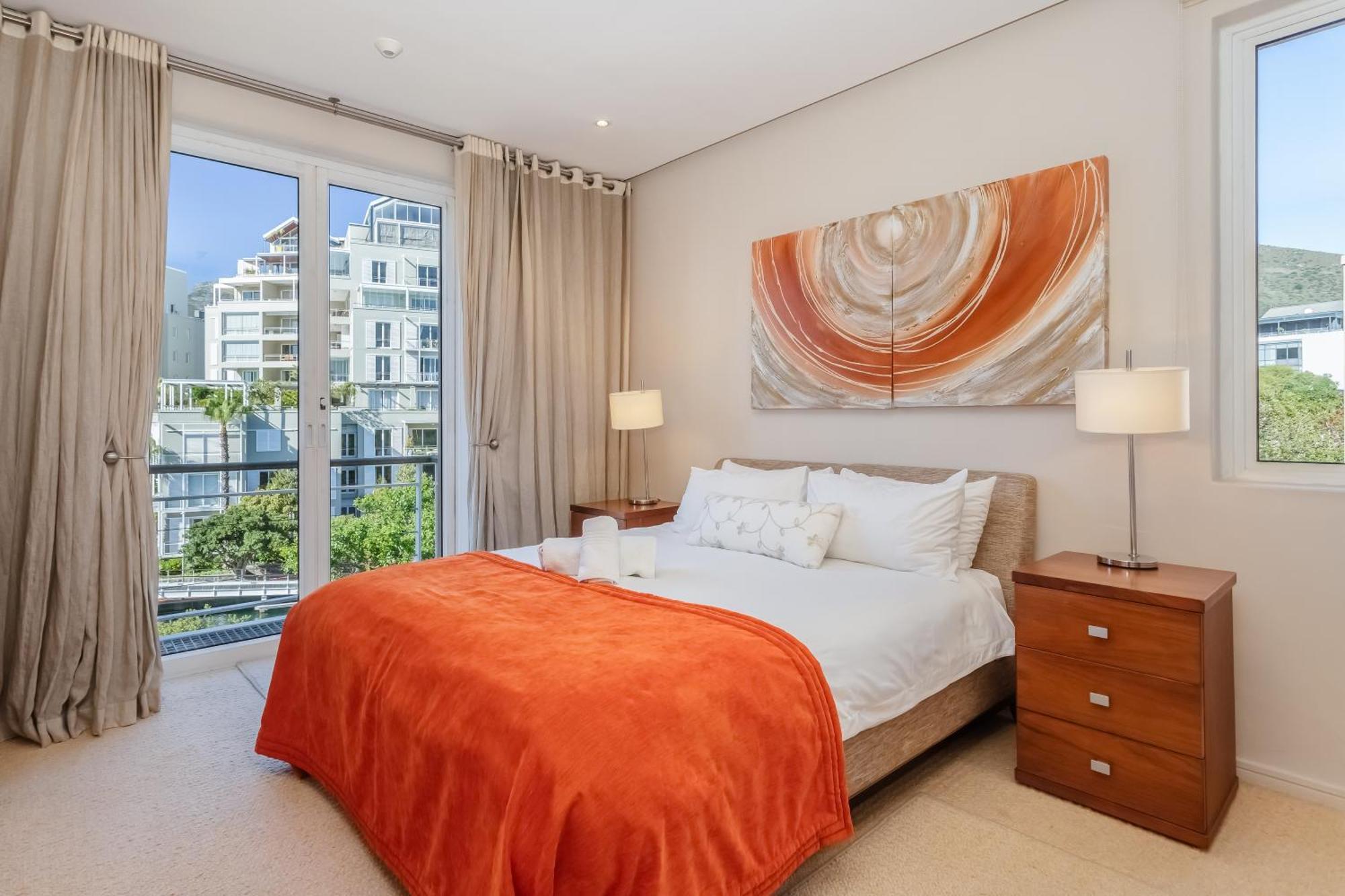 Mountain Marina Luxury Apartments Cape Town Room photo