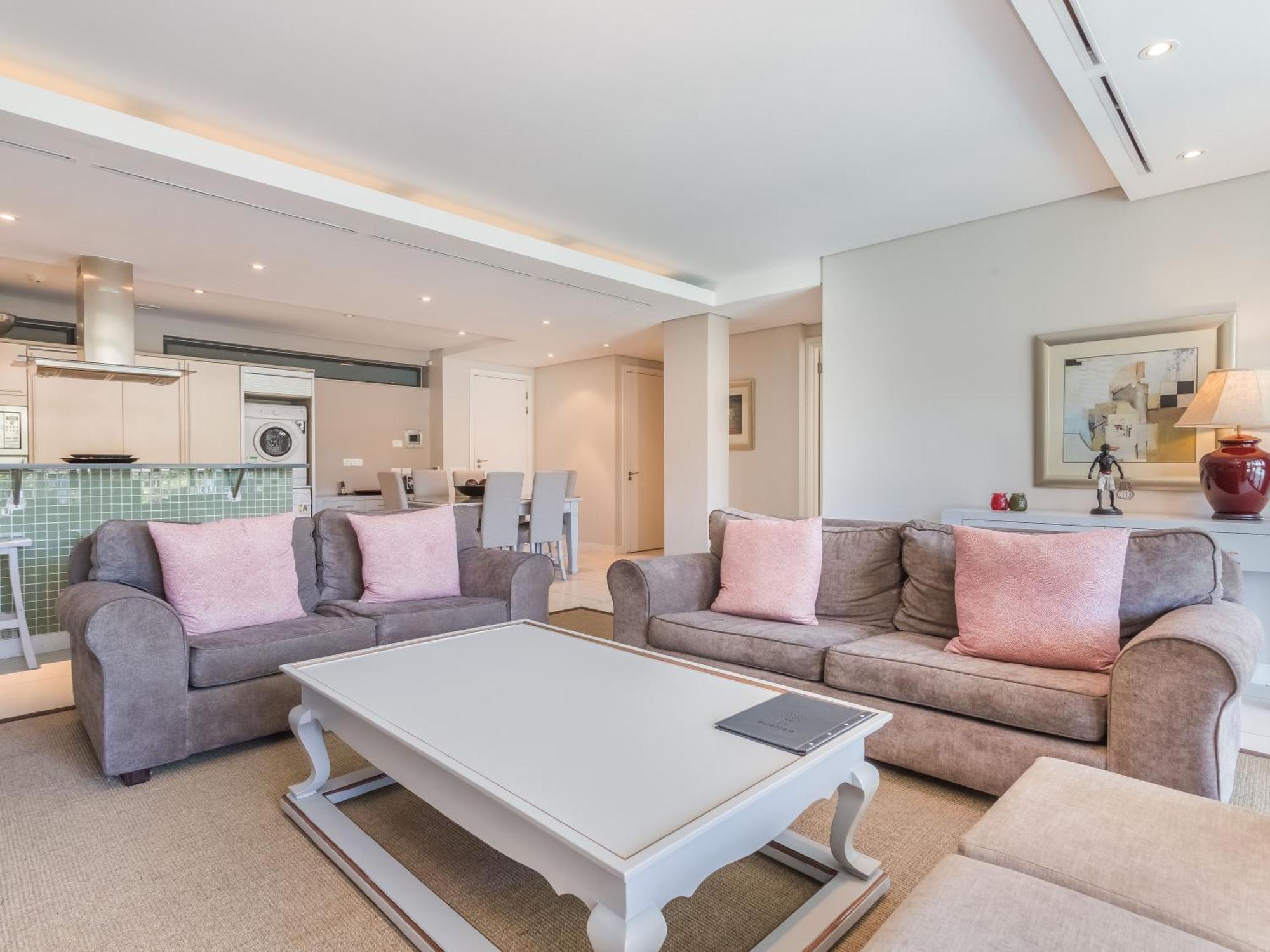 Mountain Marina Luxury Apartments Cape Town Room photo