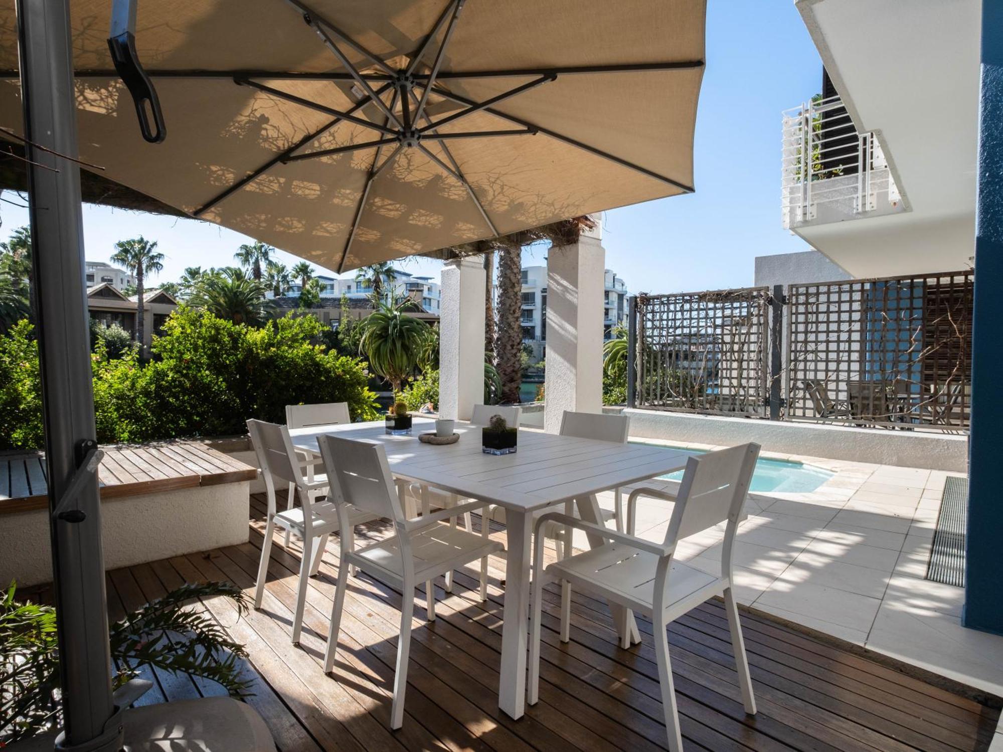 Mountain Marina Luxury Apartments Cape Town Room photo