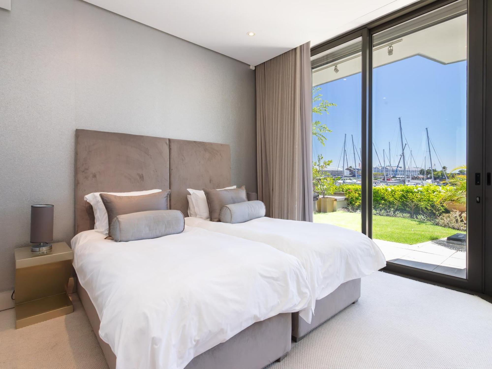 Mountain Marina Luxury Apartments Cape Town Room photo