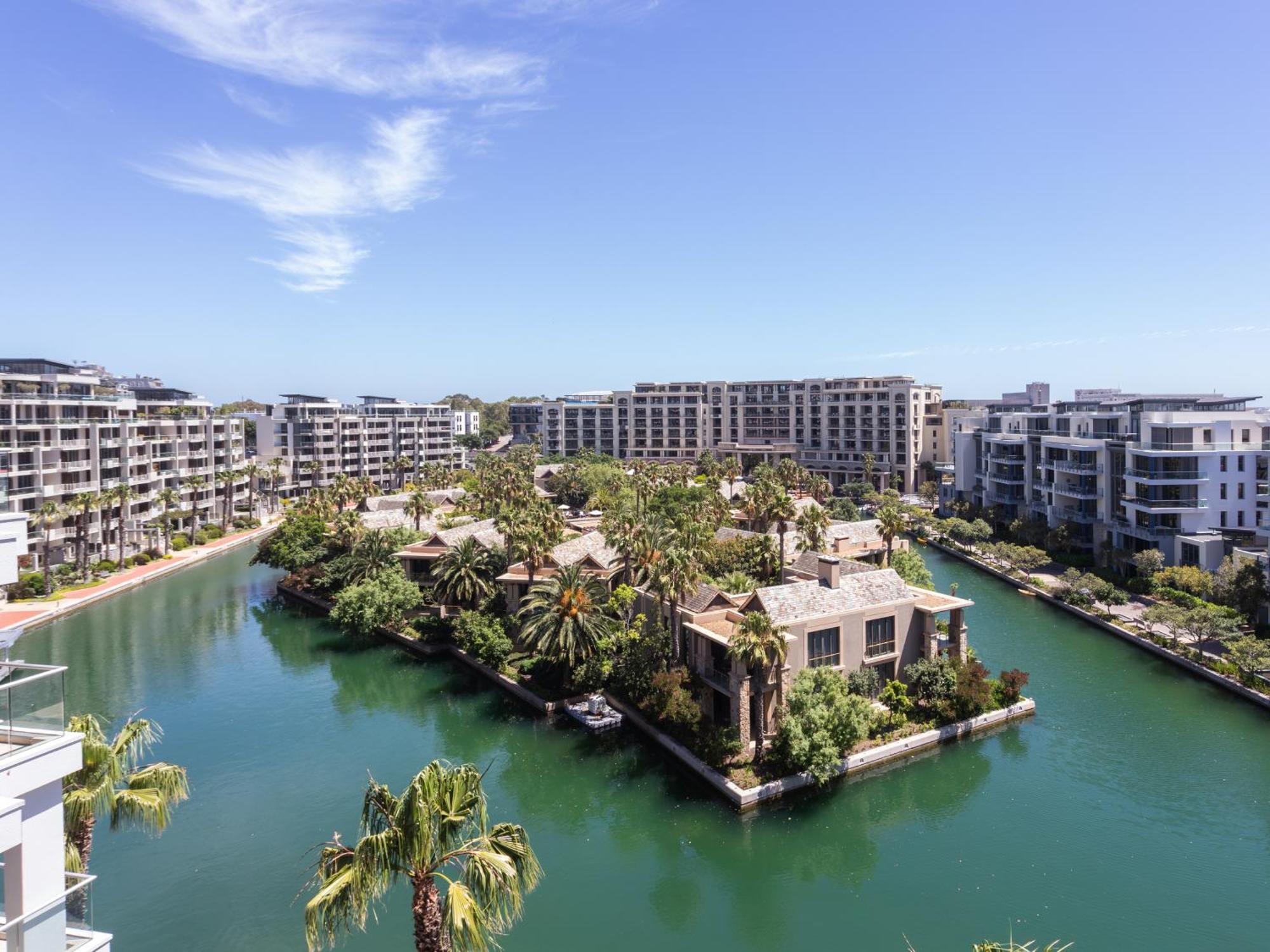 Mountain Marina Luxury Apartments Cape Town Room photo