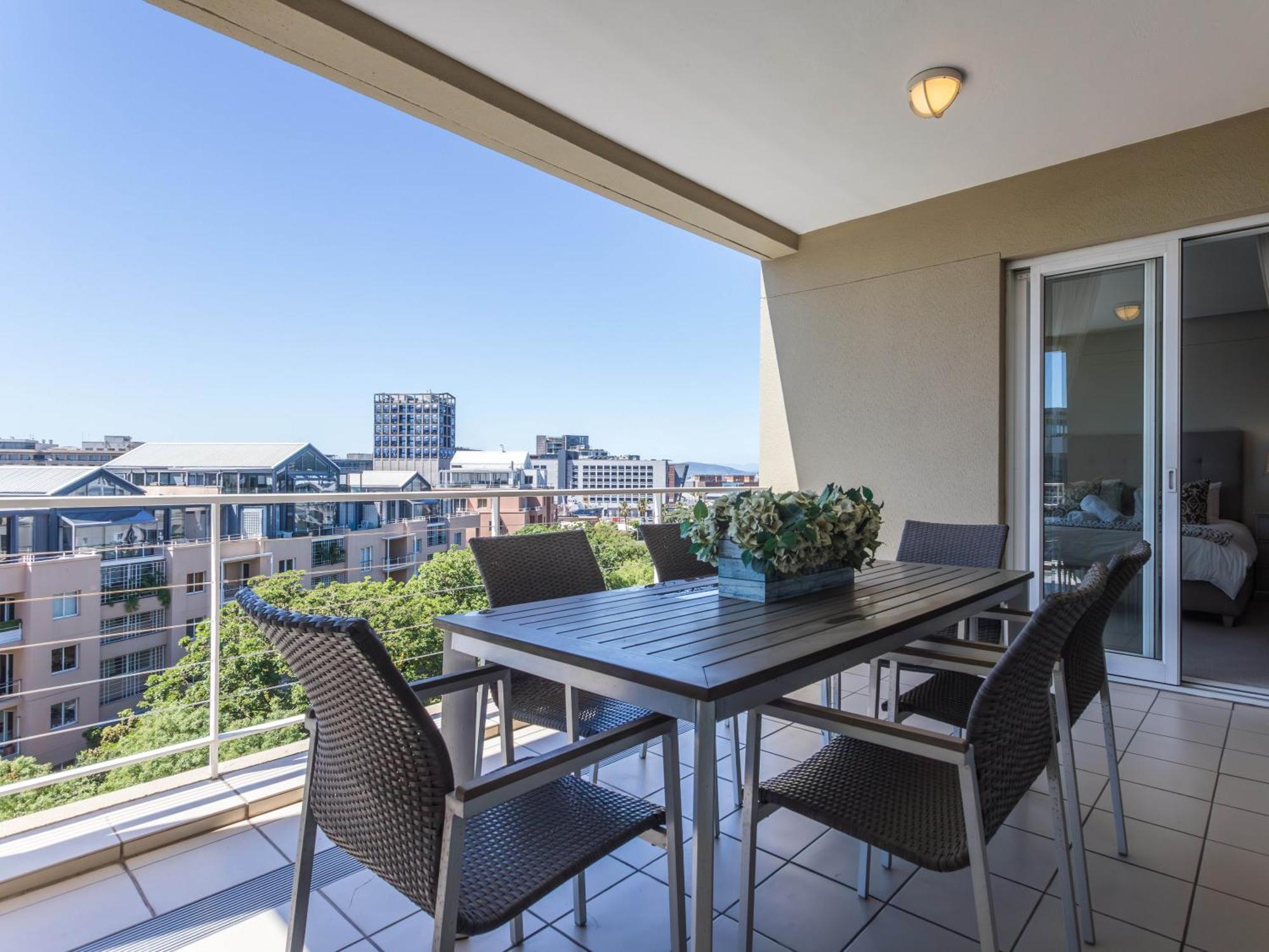 Mountain Marina Luxury Apartments Cape Town Room photo