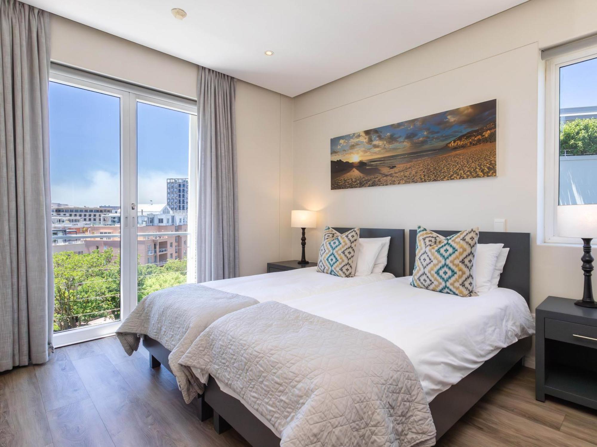 Mountain Marina Luxury Apartments Cape Town Room photo