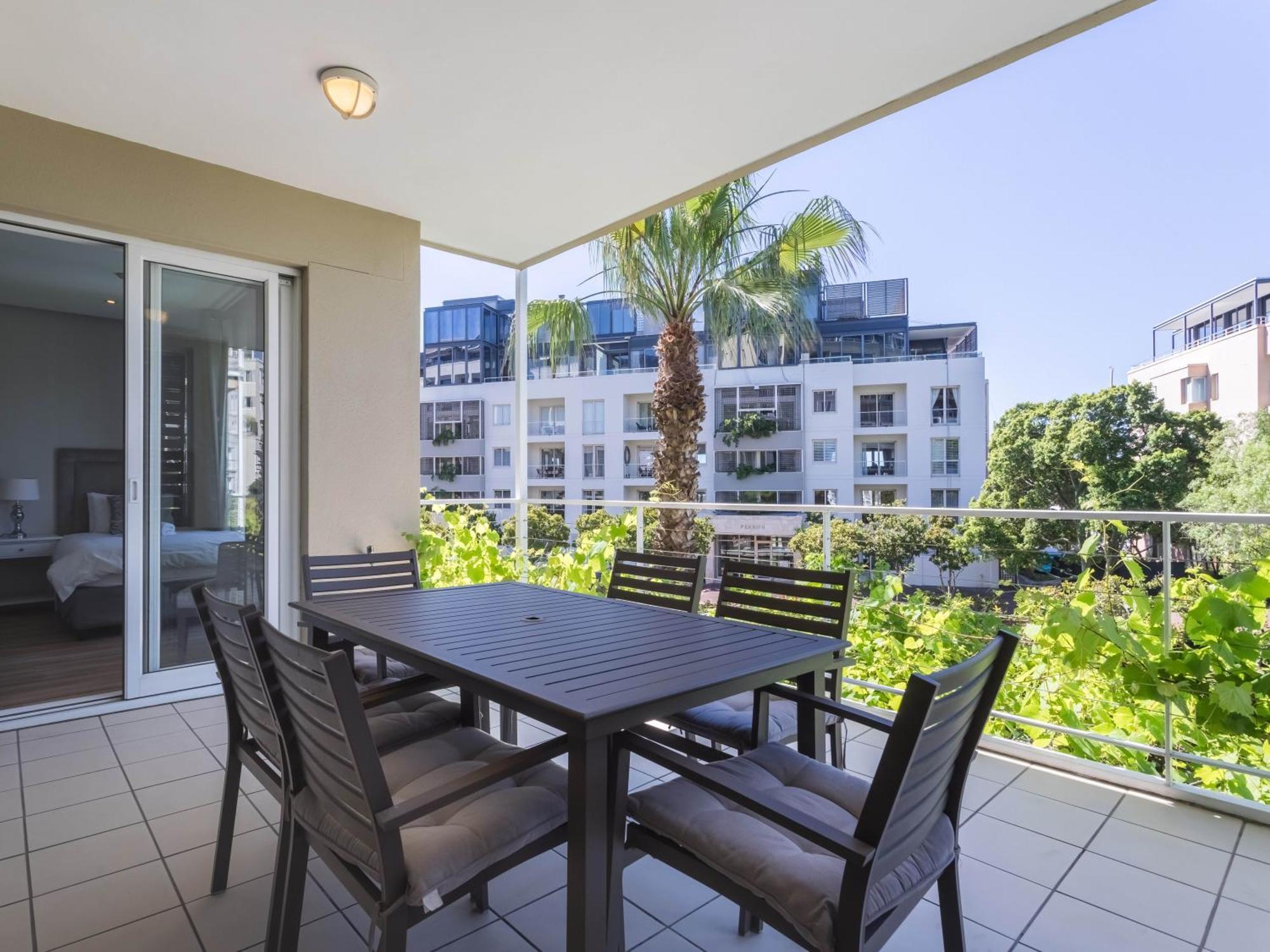 Mountain Marina Luxury Apartments Cape Town Room photo
