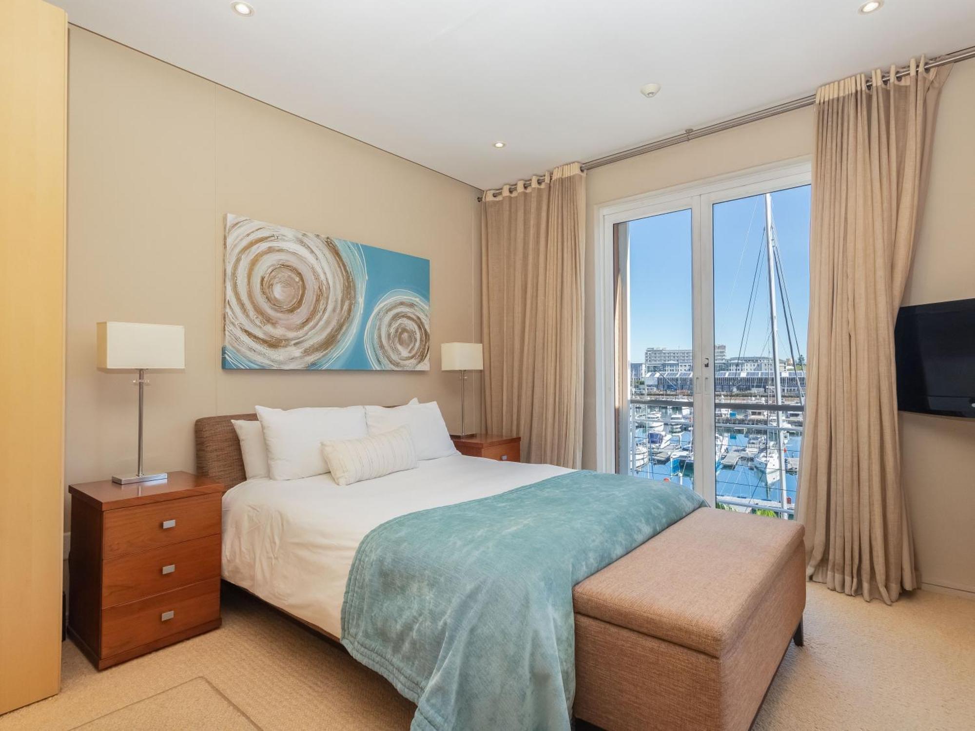 Mountain Marina Luxury Apartments Cape Town Room photo