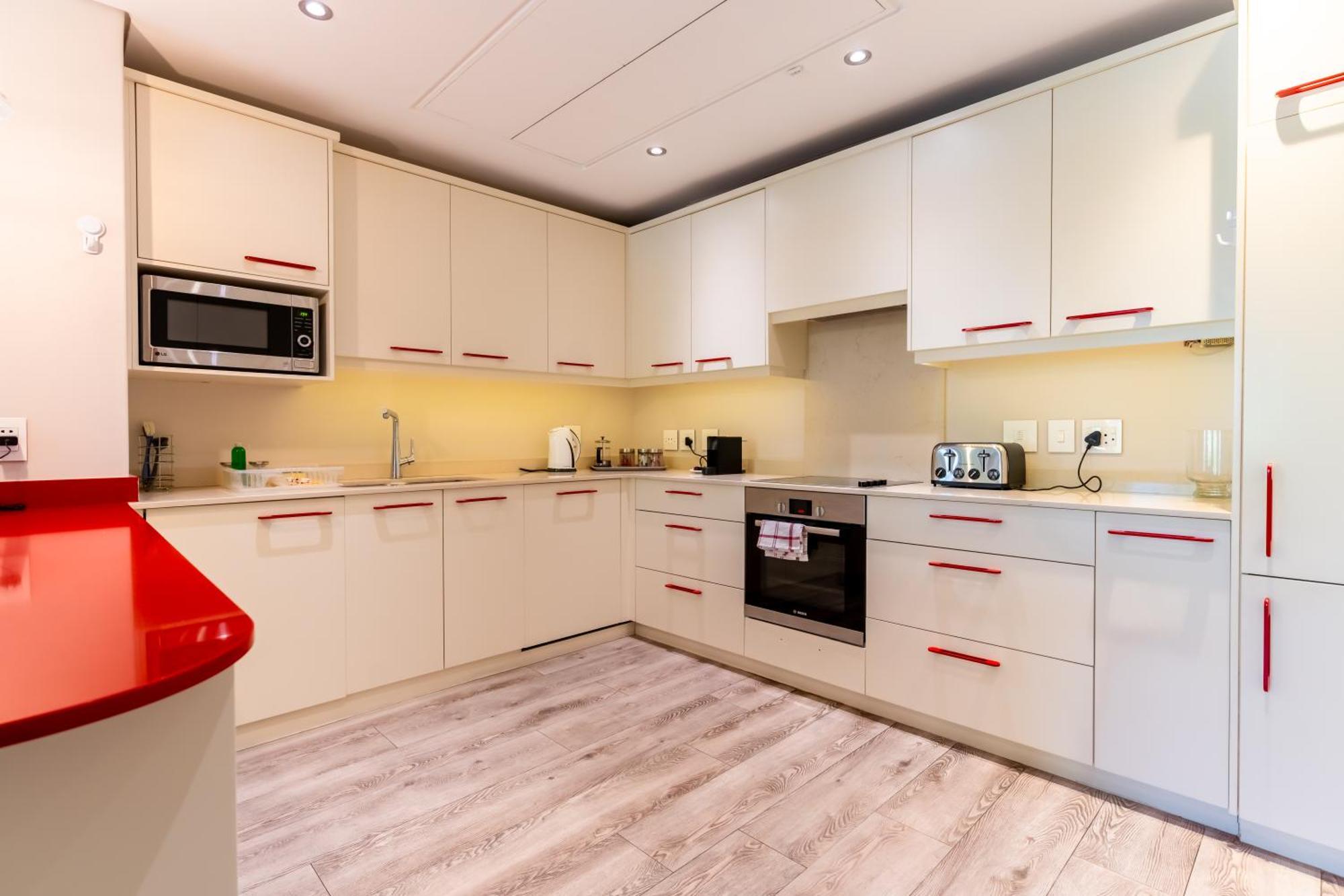 Mountain Marina Luxury Apartments Cape Town Room photo